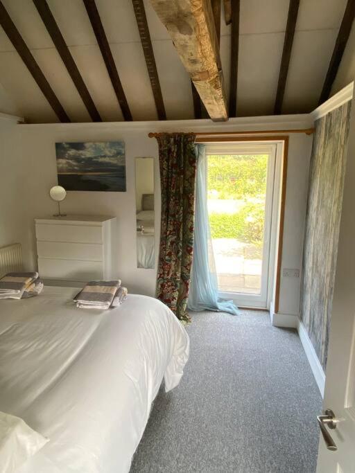 Oyster Barn Sleeps Six, North Norfolk