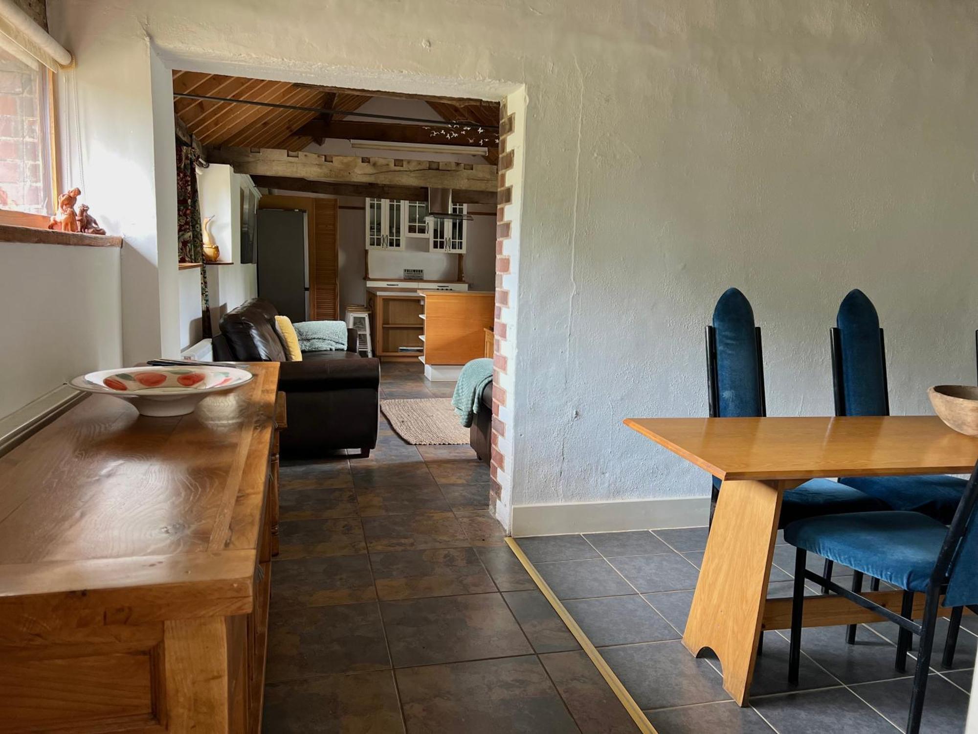 Oyster Barn Sleeps Six, North Norfolk